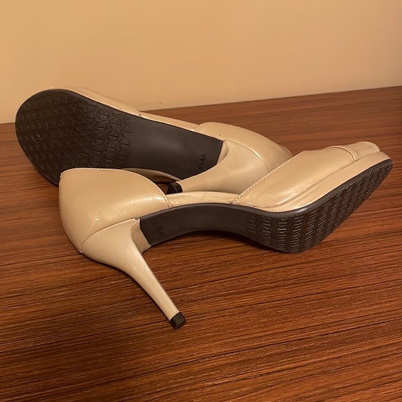 Talbot Pumps - Picture 2 of 2